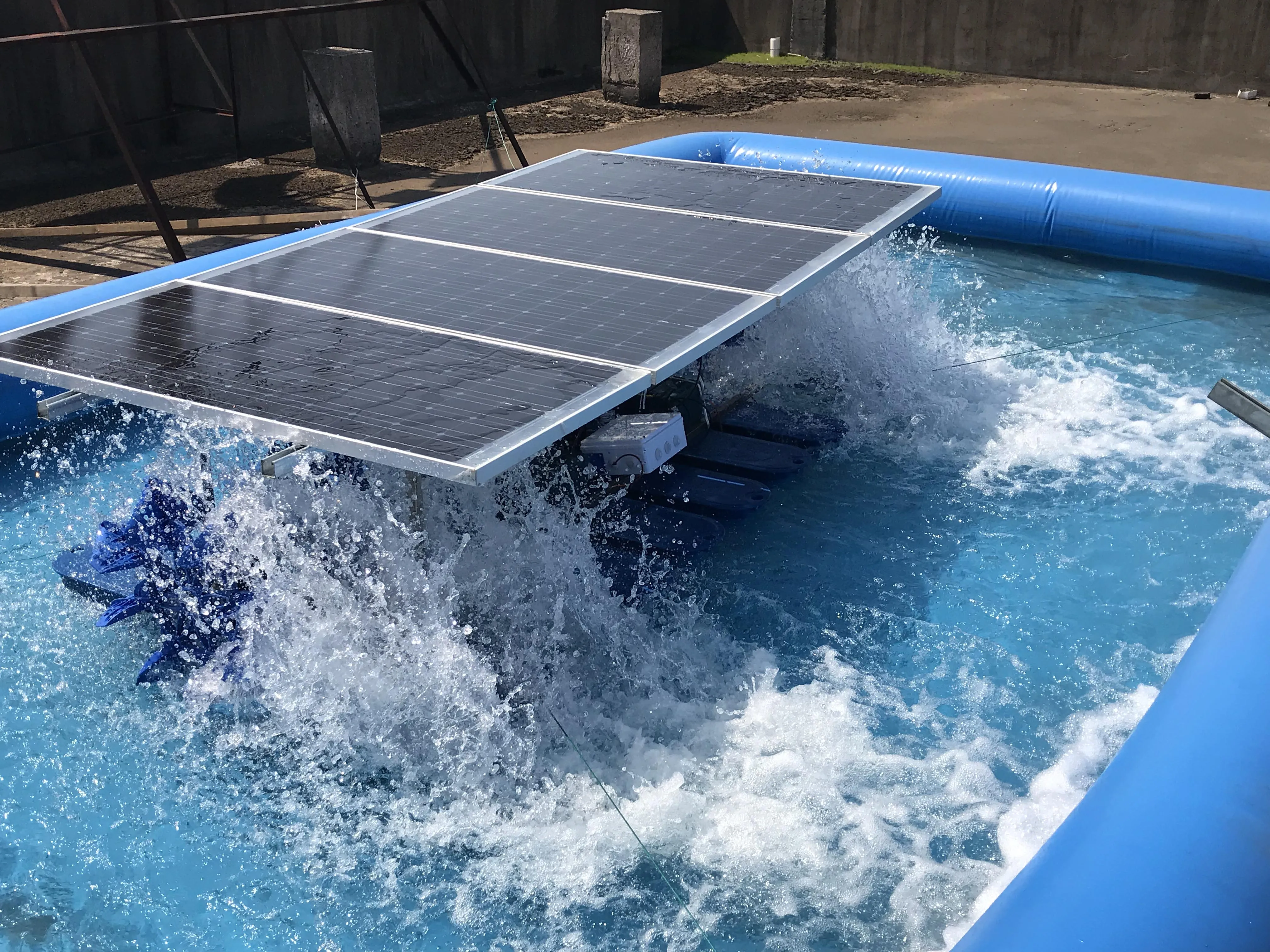 2HP Solar Panel Splash Aerator 4 Wheel Water Proof  for Aquaculture