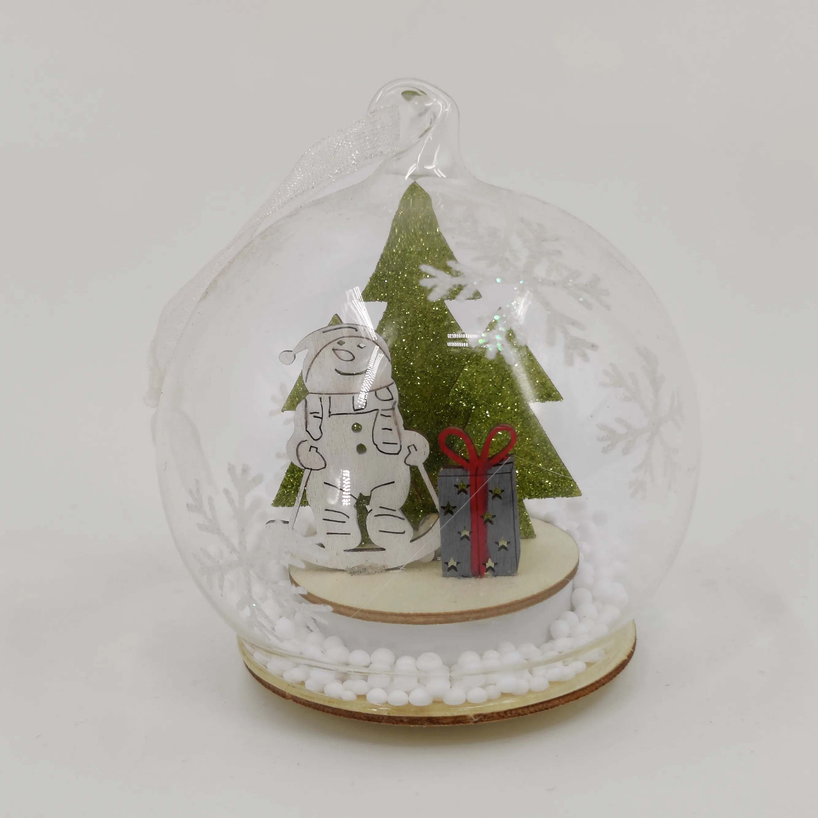 2023 New design high quality decorative Christmas glass baubles white led Christmas ball supplier