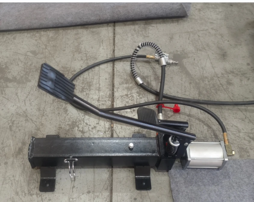 OSATE Pneumatic Lifting Table 1500LBS Motorcycle Lift Platform With CE Certificate