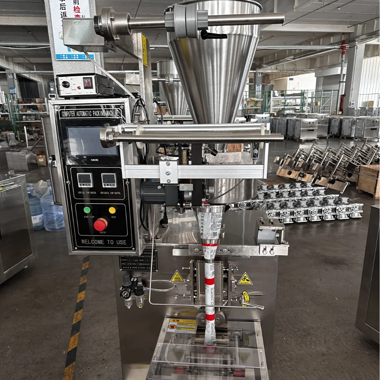 Particle Turntable Back Sealing Three Sides Sealing Packaging Machine