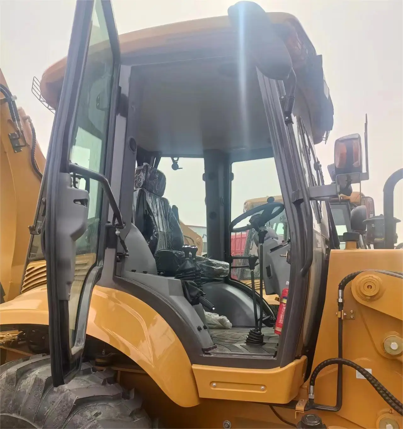 Mini  Backhoe Loader YUCHAI  Engine China 2650 Mm Wheel Loader for Sale Tractor Engine 4085 Mm 6581 Mm
