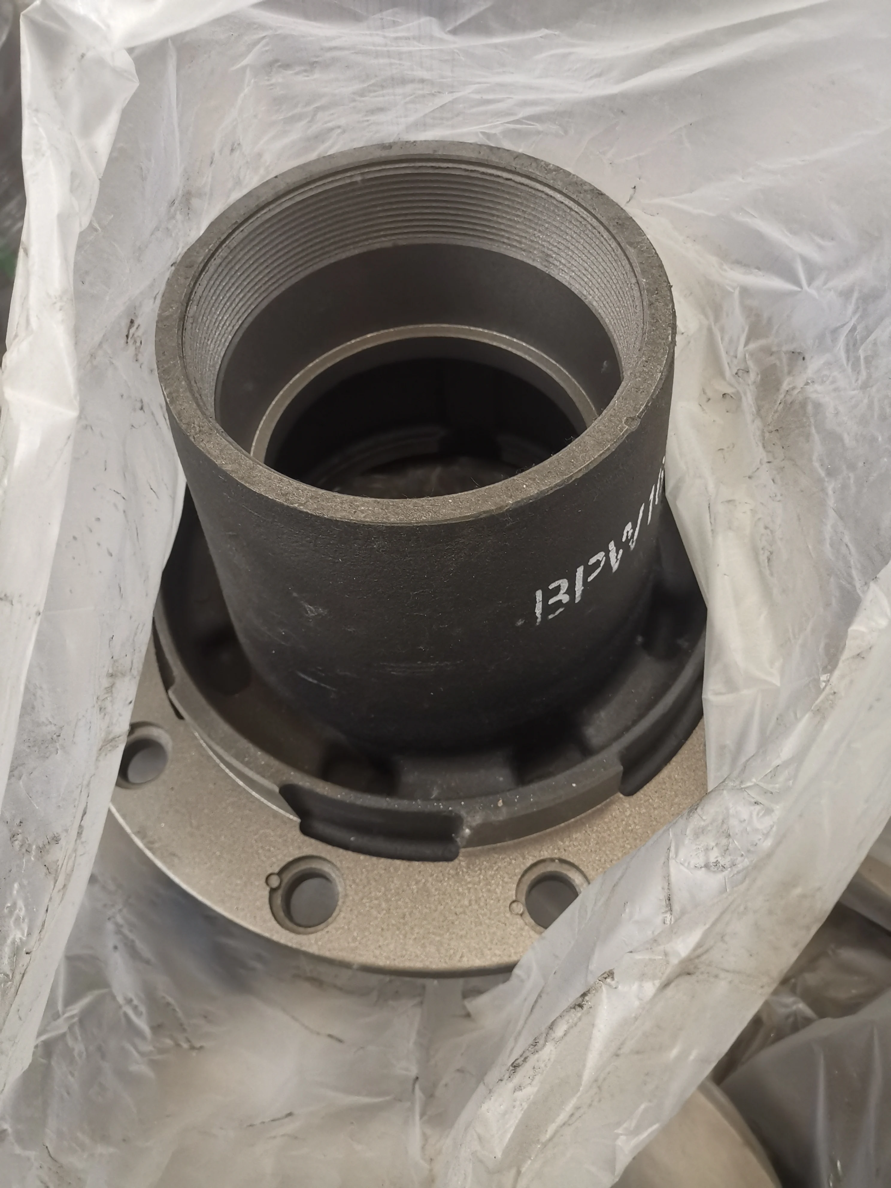 0327248460 0327280140 - Durable Wheel Hubs for BPW 16t Axles