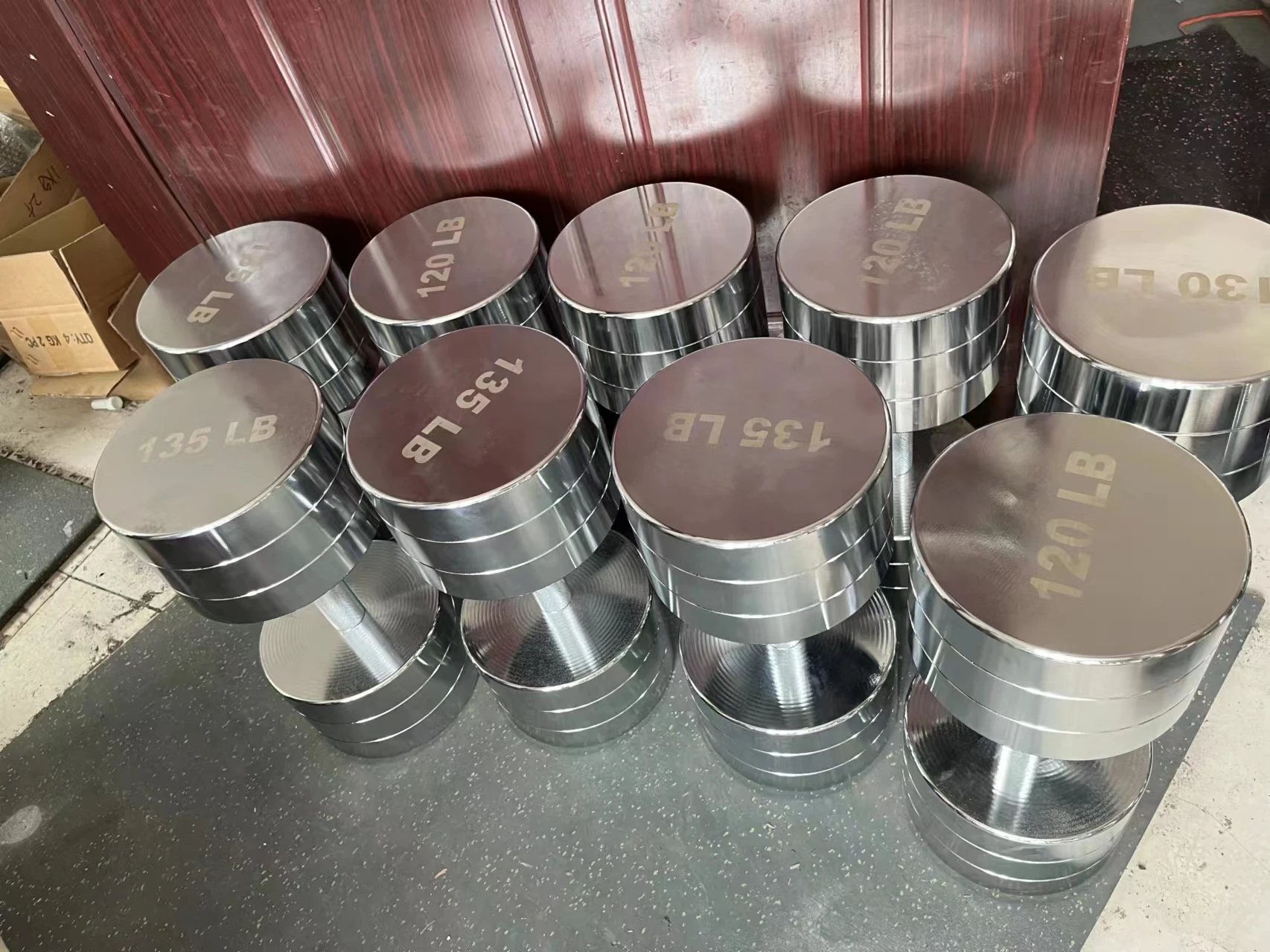 피트니스 웨이트 덤벨 세트 150파운드 덤벨 100kg 라운드 헤드 스틸 덤벨 보디빌딩용