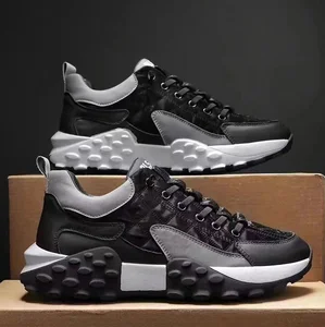 Hongyan New Versatile Lace up Men Shoes for Sports Running Lightweight Men's Casual Shoes Thick Soled Walking Shoes