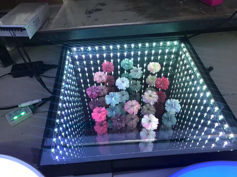 2019 New Custom New Infinity Flower Wedding Decoration Rental Magnetic Led Dance Floor for Sale