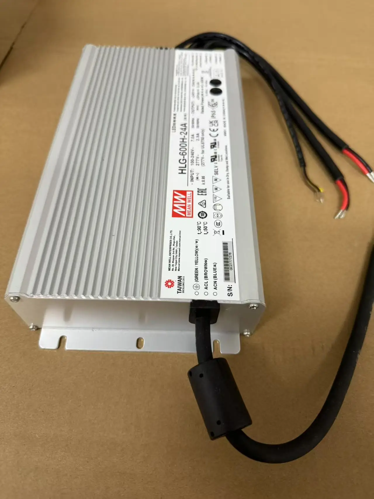 Meanwell HLG-600H-24A LED Driver - 600W, 24V, 25A Power Supply