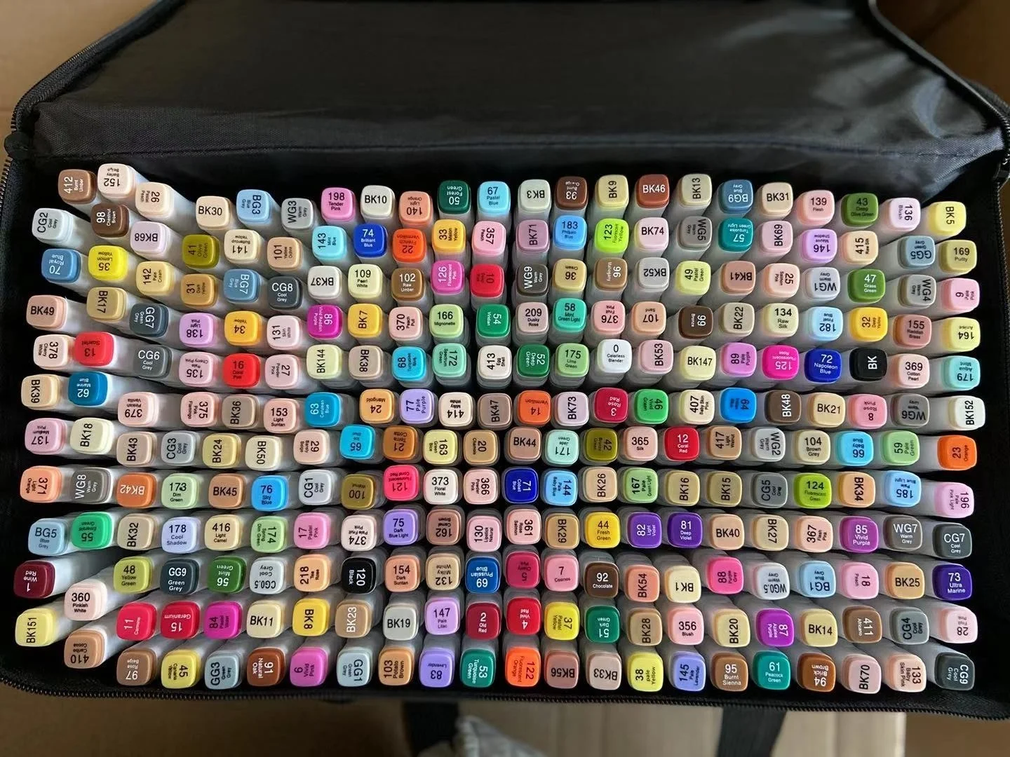 262 colors alcohol based markers dual