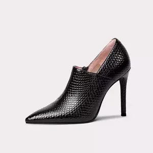 Customized OEM/ODM Women's Microfiber Upper Flats Pointed Toe Ankle Fashion Boots for Autumn and Spring Season Latest Design