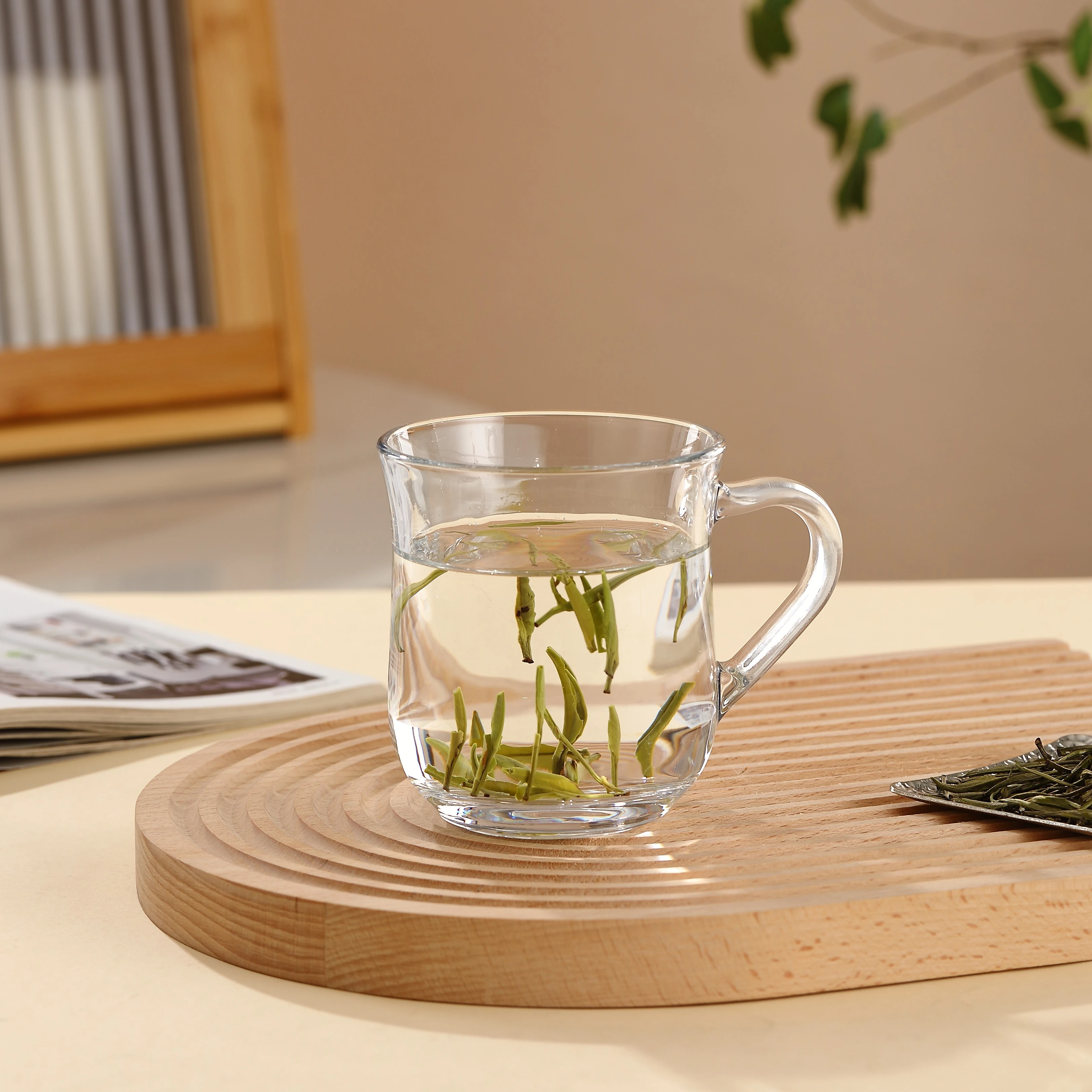 Transparent 380ml Round Glass Beverage Cup Classic Design Tea Without Lid for Party Occasions