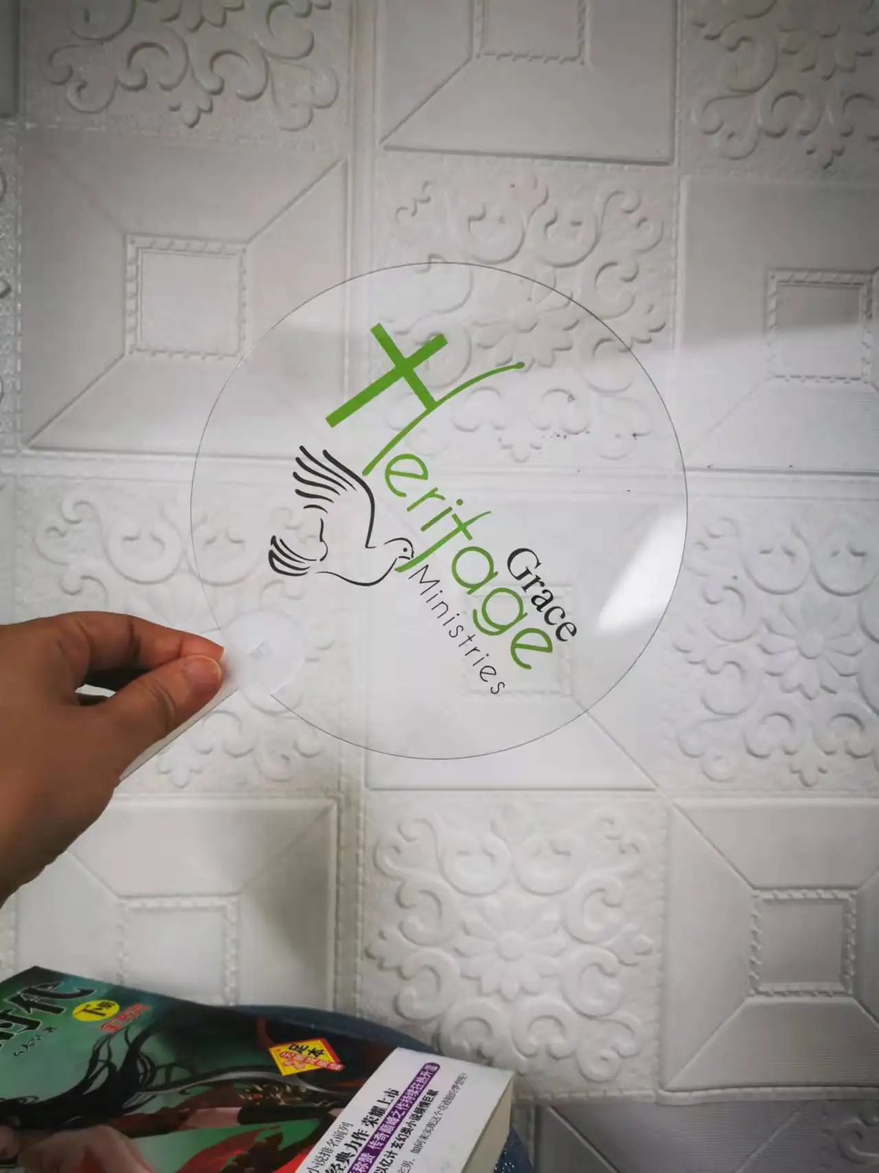 Wholesale Price Customized Plastic Souvenir Colorful Waterproof Transparent Hand Fan Print for Support KPOP