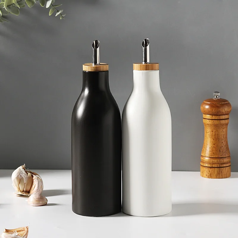 Custom Porcelain Cruet Set Handmade Ceramic Vinegar Olive Oil Dispenser Bottle for Kitchen