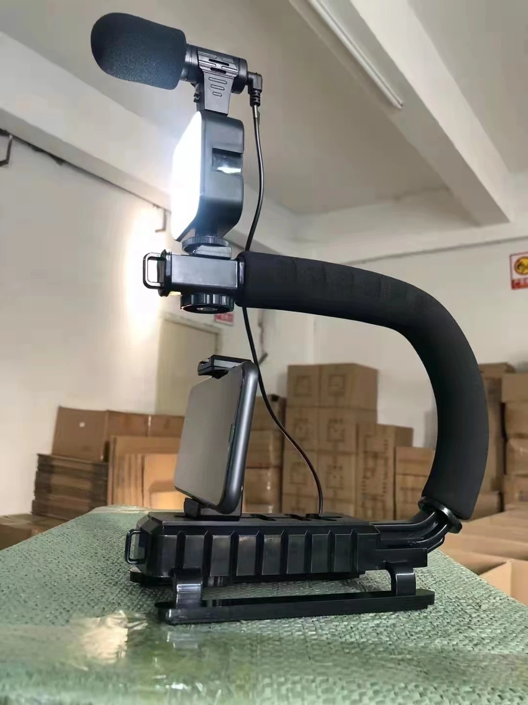 U字型ポータブルカメラスタビライザーハンドヘルドカメラ