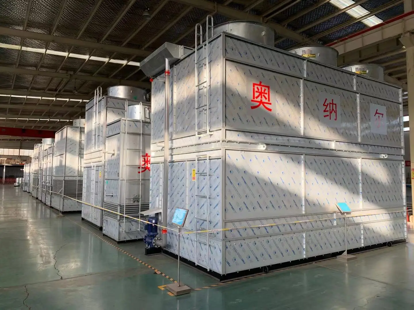 High efficiency stainless steel evaporative condenser for industrial cooling