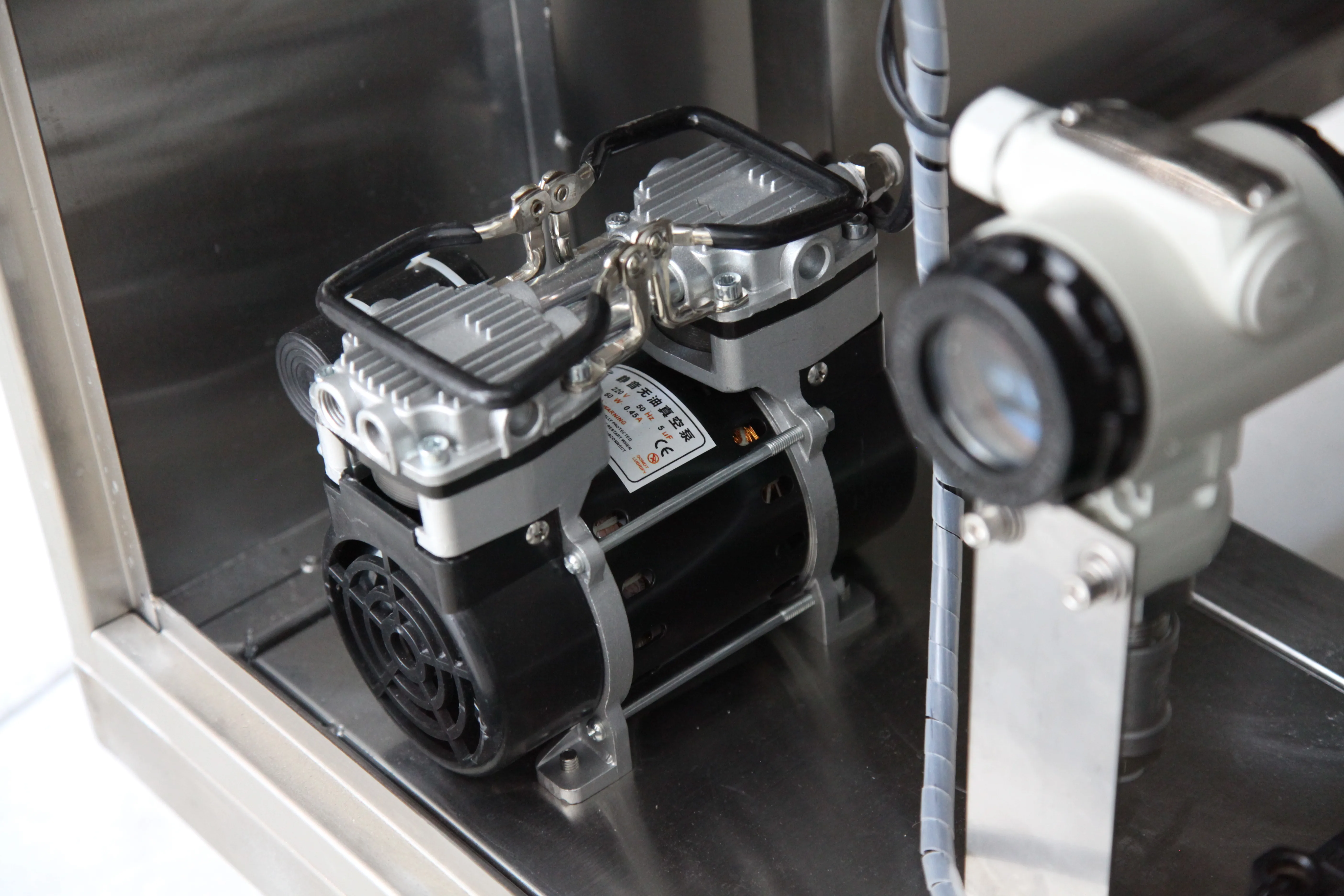 10ATM Waterproof Test Instrument with 10m Water Pressure and 304 Stainless Steel Construction
