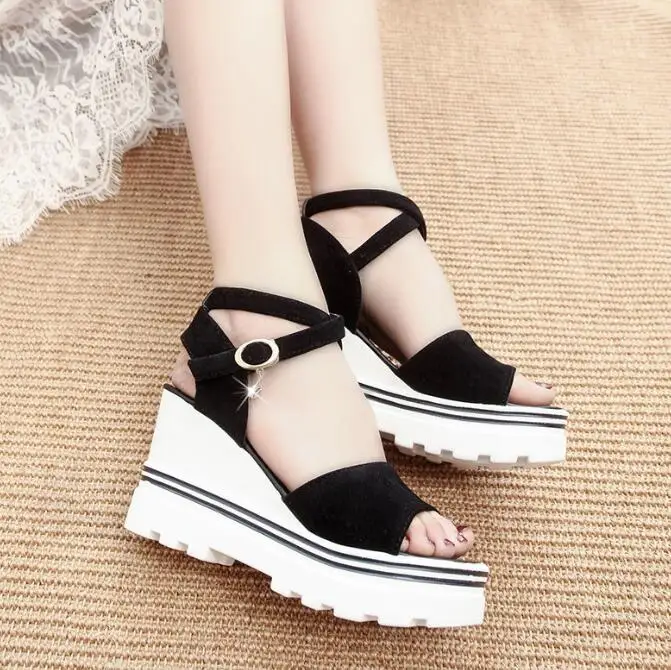 2022 New Korean Version of High Heels Women's Thick-soled Sponge Cake Fish Mouth Shoes Cross Buckle Wedge Heel Women's Sandals