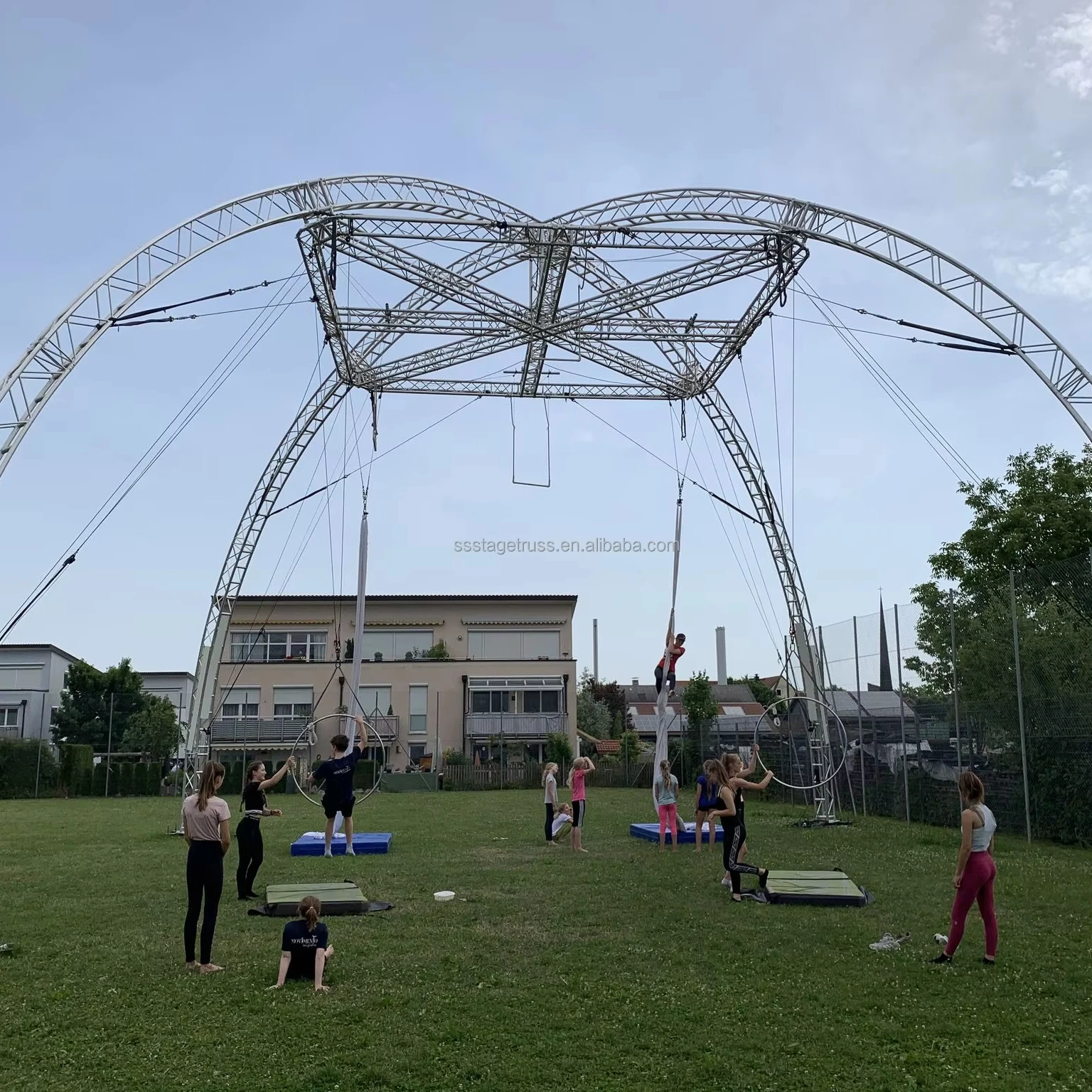 Aluminum Truss Outdoor Event Customized Arc Roof Are Pillar Stage Truss Display for Concert