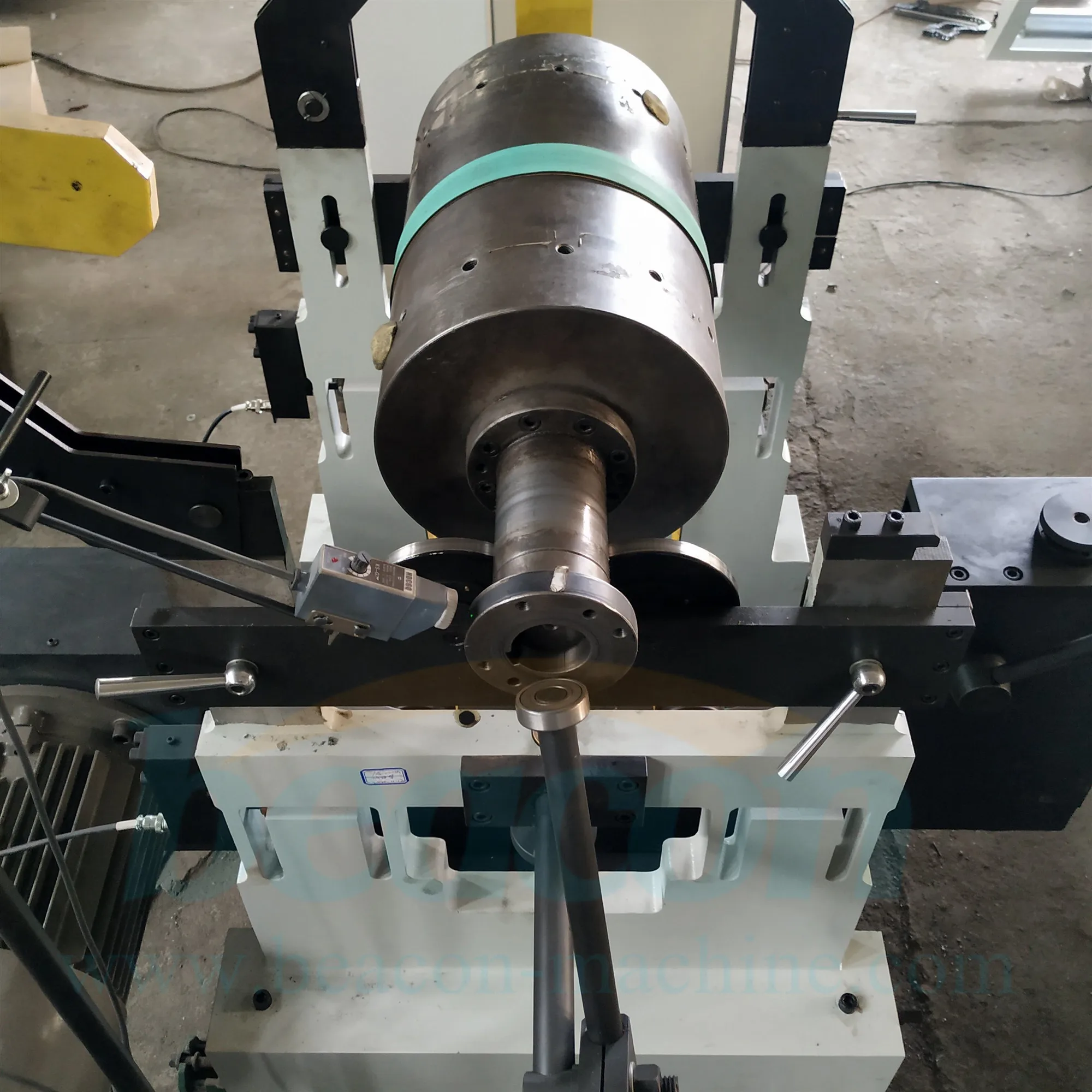 Máquina de Balanceamento Dinâmico Horizontal Série YYQ YYQ-1000 YYQ-1000A  com Rolamento de Esferas e Acoplamentos Cardan