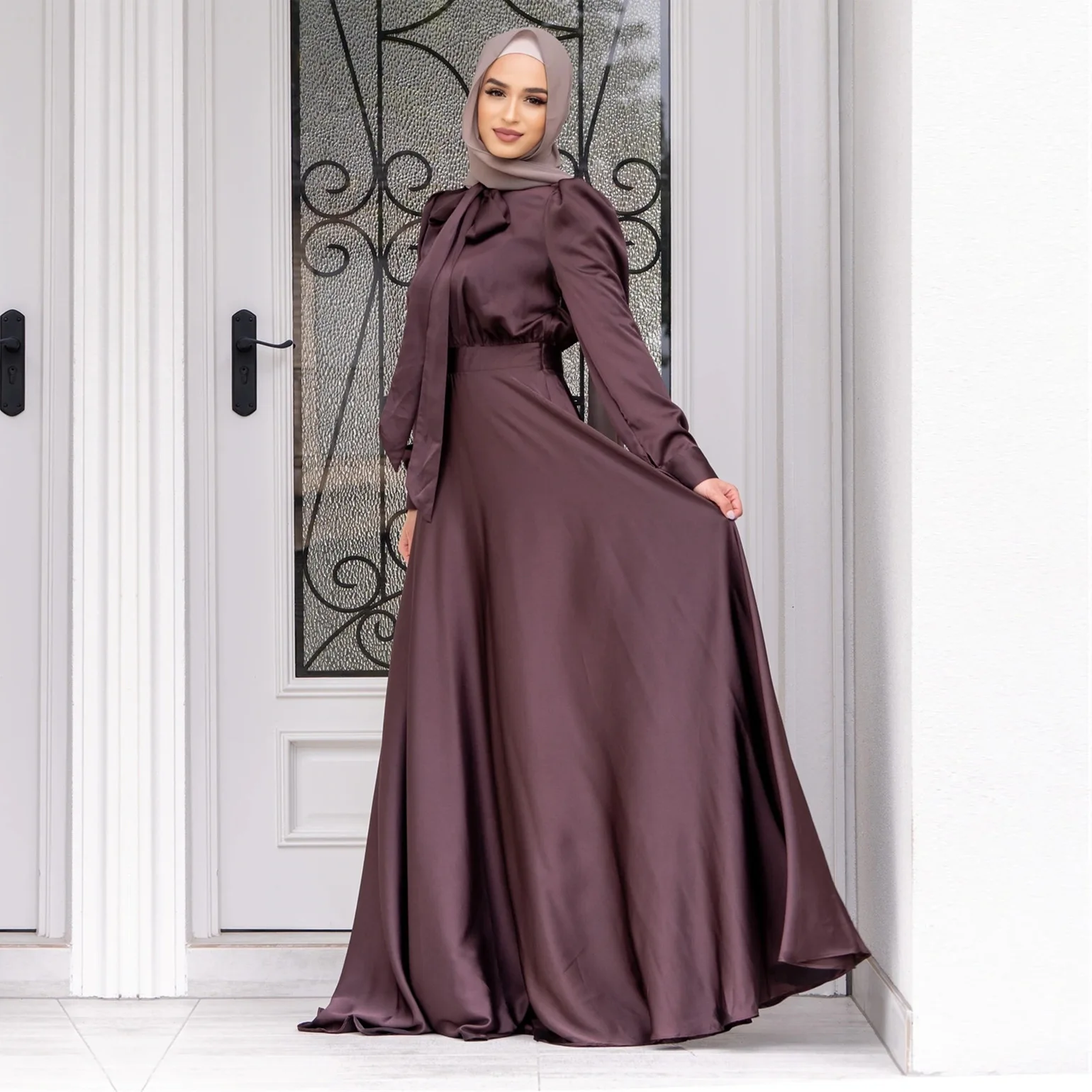 green emerald velvet dress Amazon.com: Girls Muslim Ramadan Abaya Kids Long Sleeve Embroidered Islamic  Prayer Dress Wedding Dubai Attire Middle East Arabic Kaftan Dress with Belt  Saudi Arab Mosque Praying Eid Clothes Black+Gold 3-4 Years : main image 0