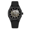 Reloj automático negro con correa de caucho.