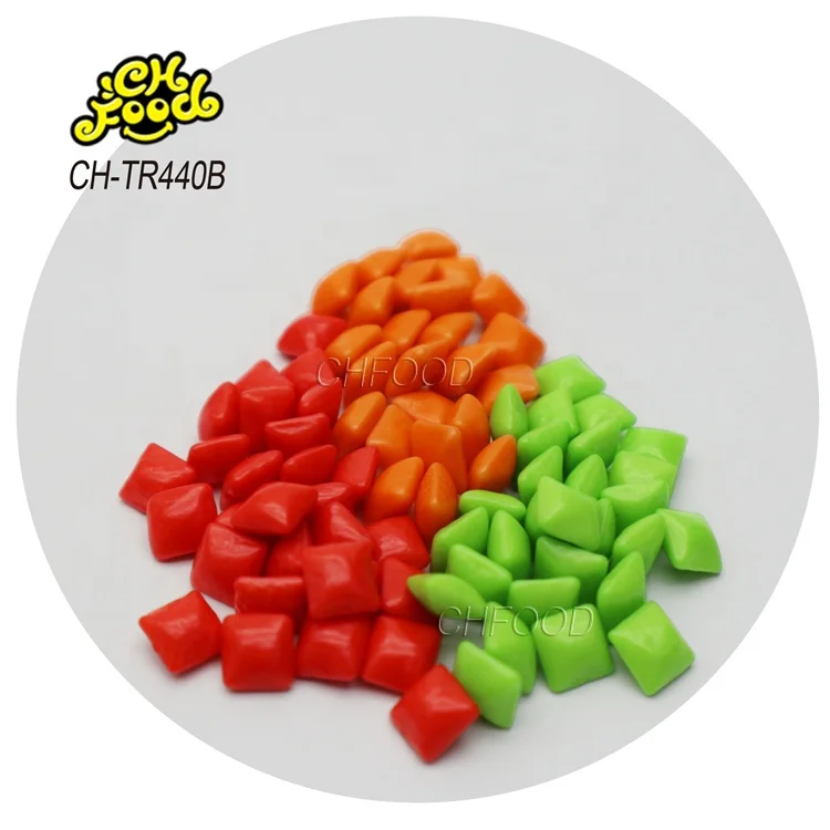 Wholesale Fruit Candy Packing in Small Bottle Square Mini Chewing Gum Candy Toy for Kids