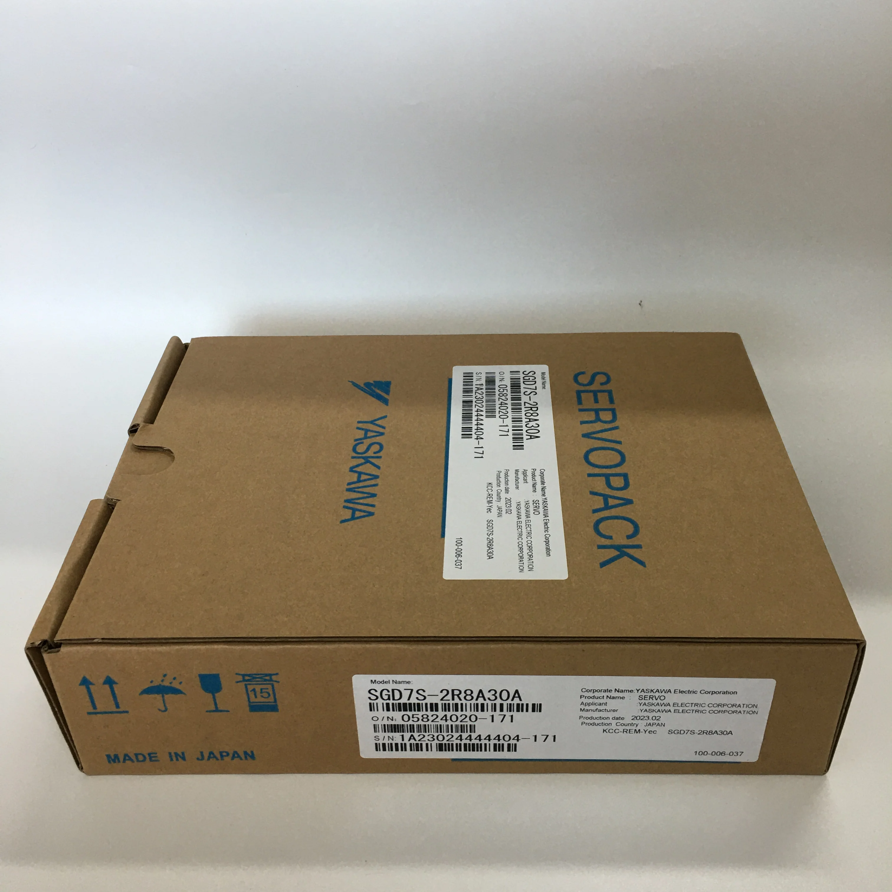 YASKAWA Servo Drive SGD7S-2R8A30A YASKAWA Servo Drive SGD7S-2R8A30A