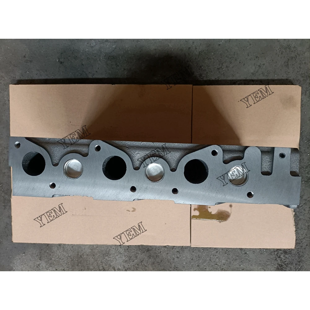 D1703 Cylinder Head for Kubota Cylinder Head Engine Parts 3