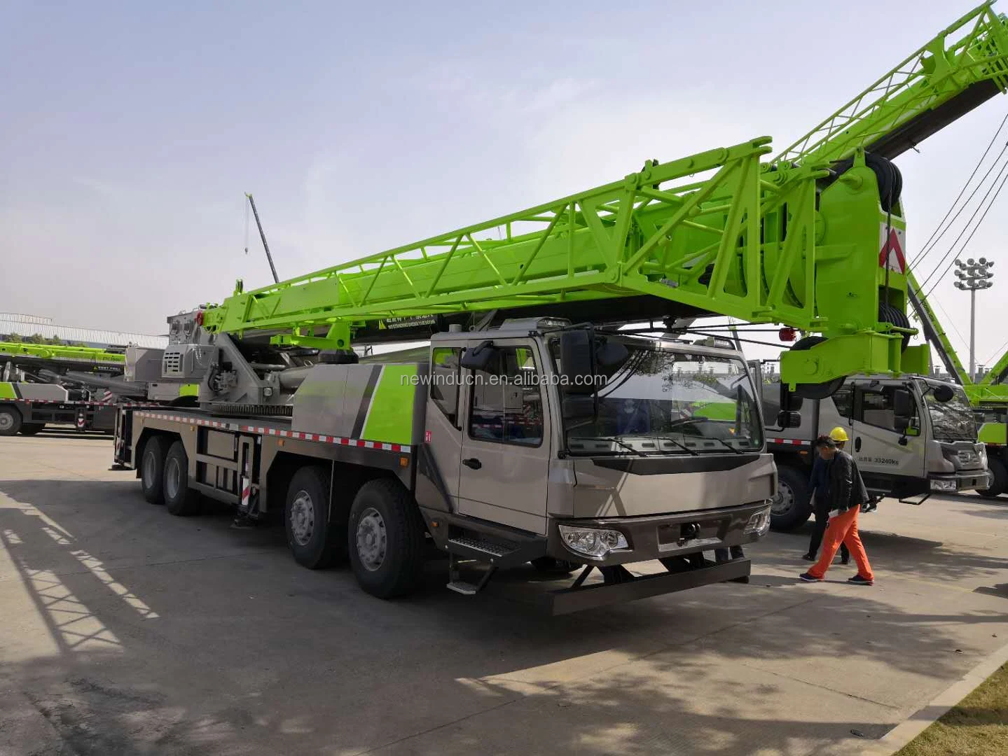 Brand New Mobile Crane Truck Crane 25 Ton Qy25v552 - Buy Zoomlion Truck ...