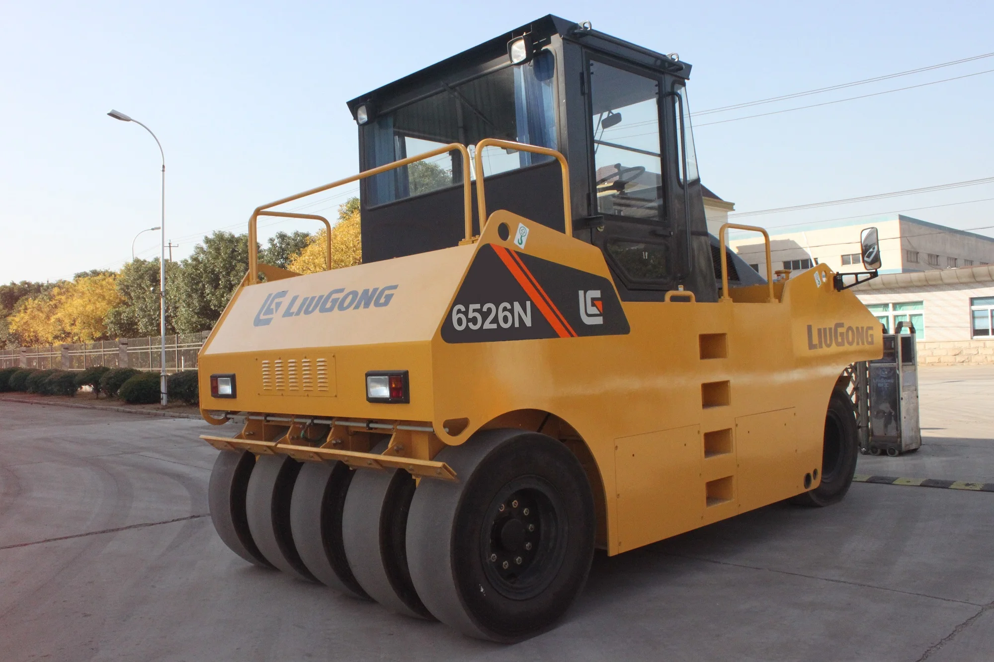30ton liugong china hot sale pneumatic tire rolle