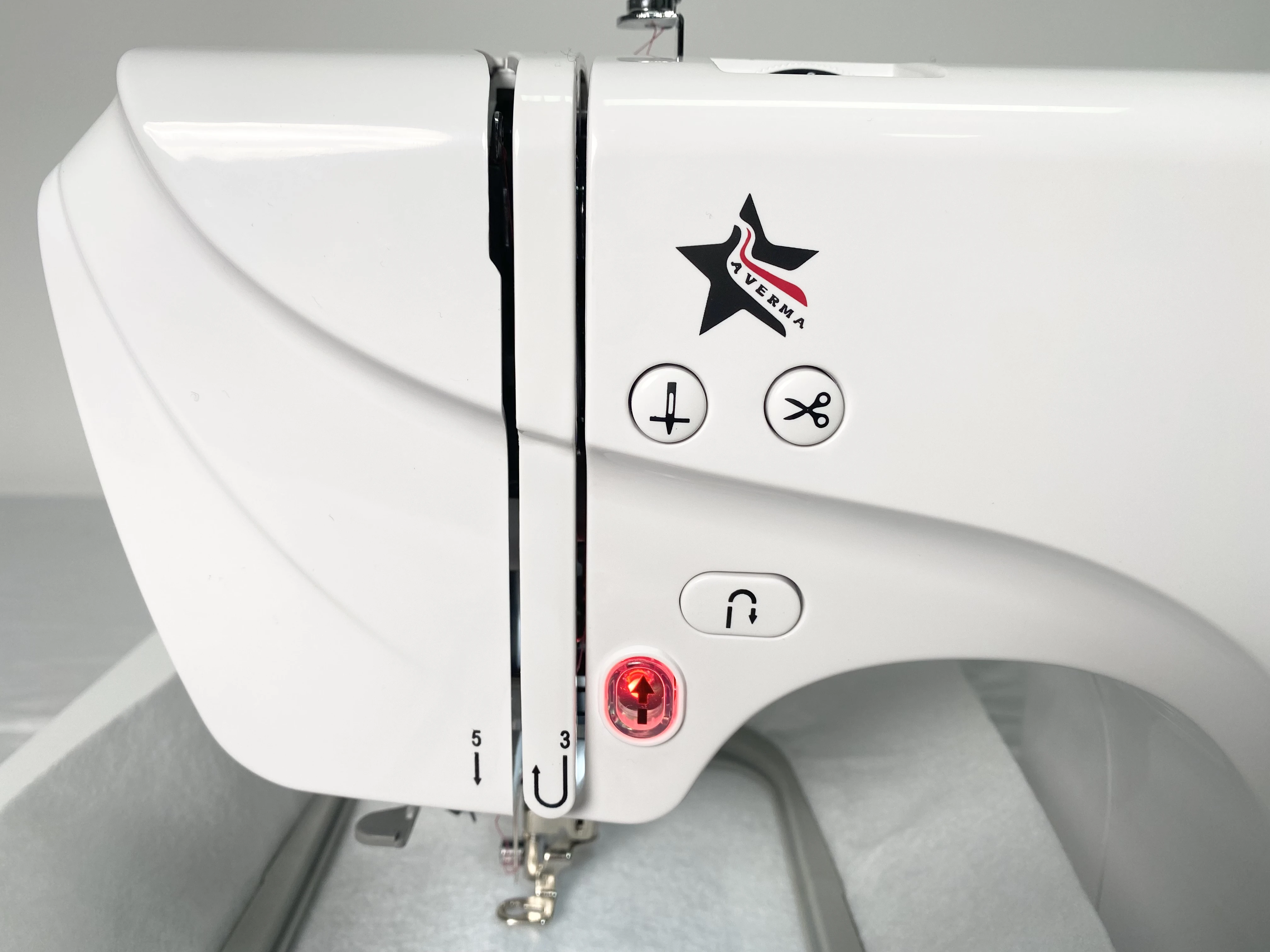 Digital Single Needle Embroidery Machine 3D Puff Garment T Shirt Embroidery Machine Small Computer Sewing and Embroidery Machine
