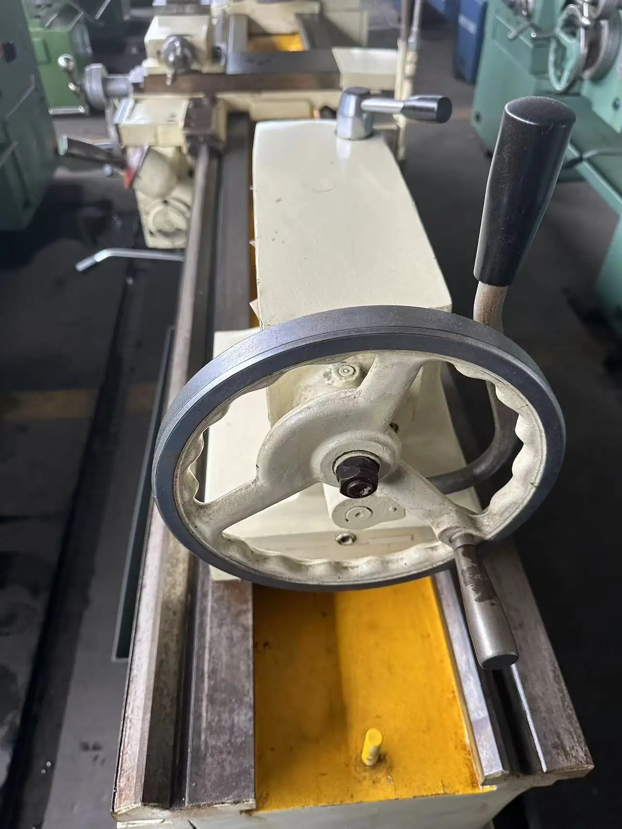Factory Price CY6150B 2000mm Horizontal Lathe Machine All the Castings Are Made of Resin Sand Technology and Are Aged in Stock