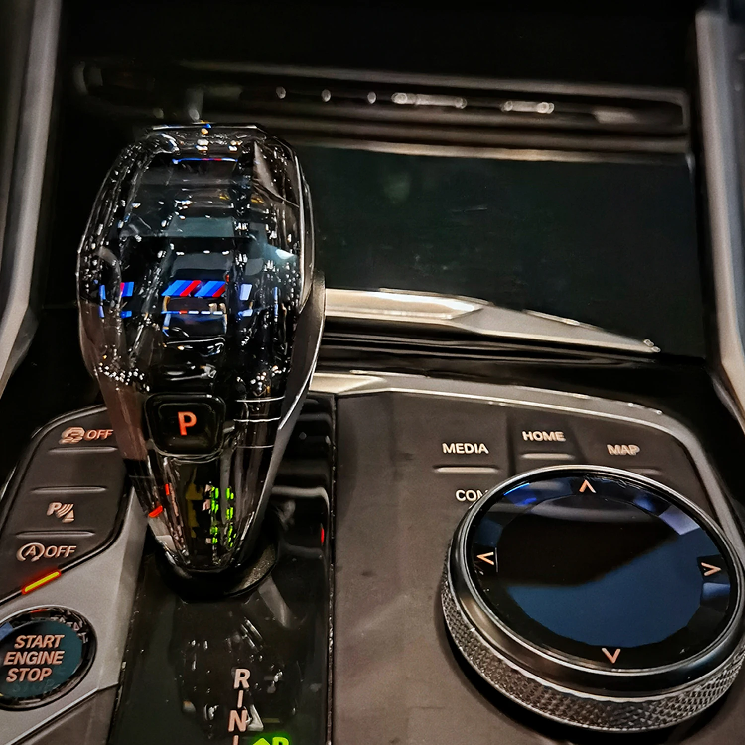 BMW 2シリーズ(F44)用クリスタルシフトノブ｜ラグジュアリーカー 