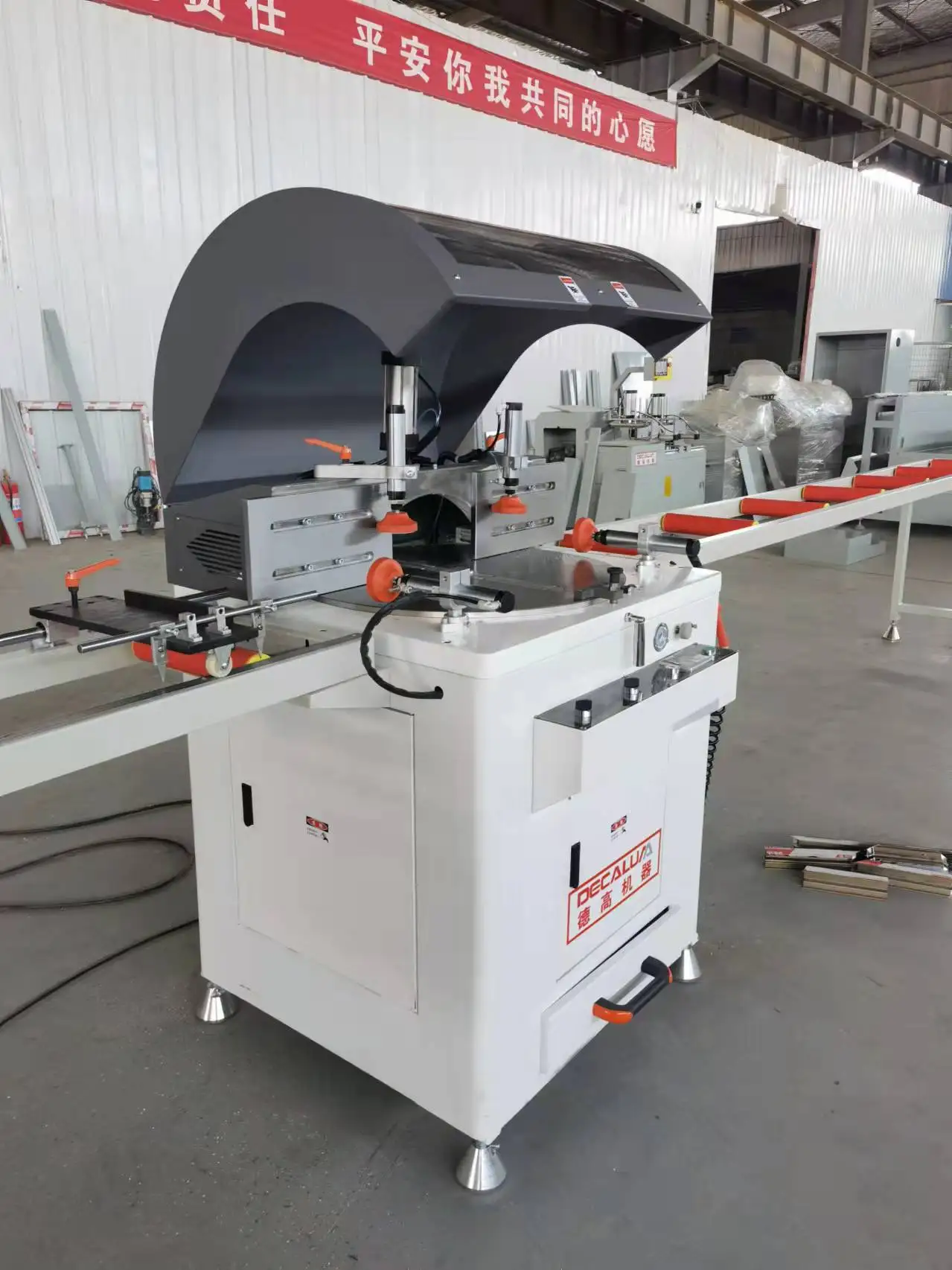 Single Head Arbitrary Angle Cutting Saw Aluminum Window Fabrication Machine