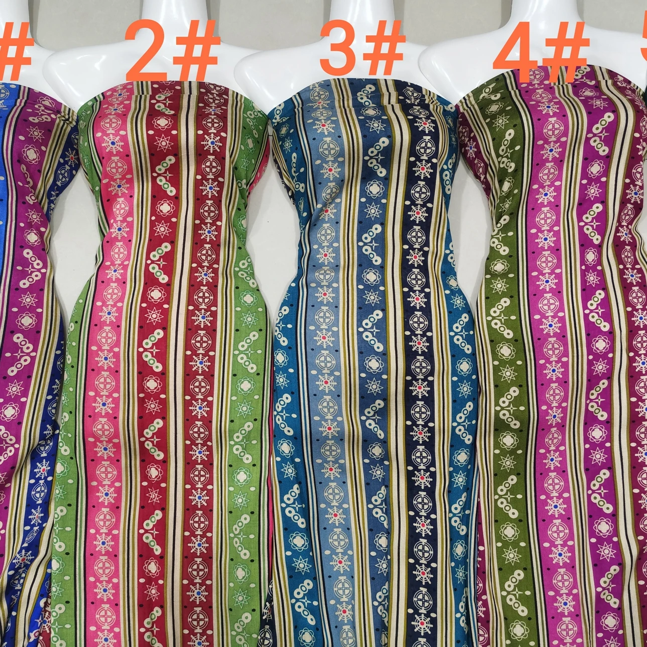 Оптовая продажа Высококачественная 100% искусственная ткань для одежды с принтом весны и лета 2023