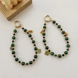 Amazing Retro-style Car QQ and Mobile Phone Chains. This Green Pendant Really Hits the Spot for Me