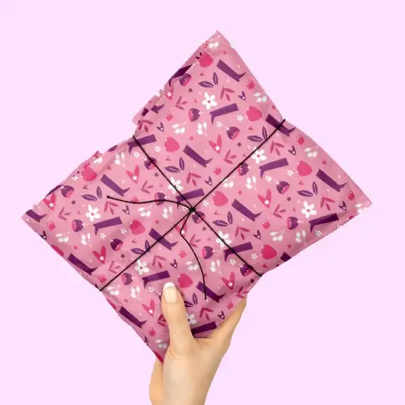 Белая салфетка 17 г/кв. М с черной печатью