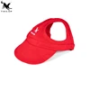 Chapeau de chien rouge