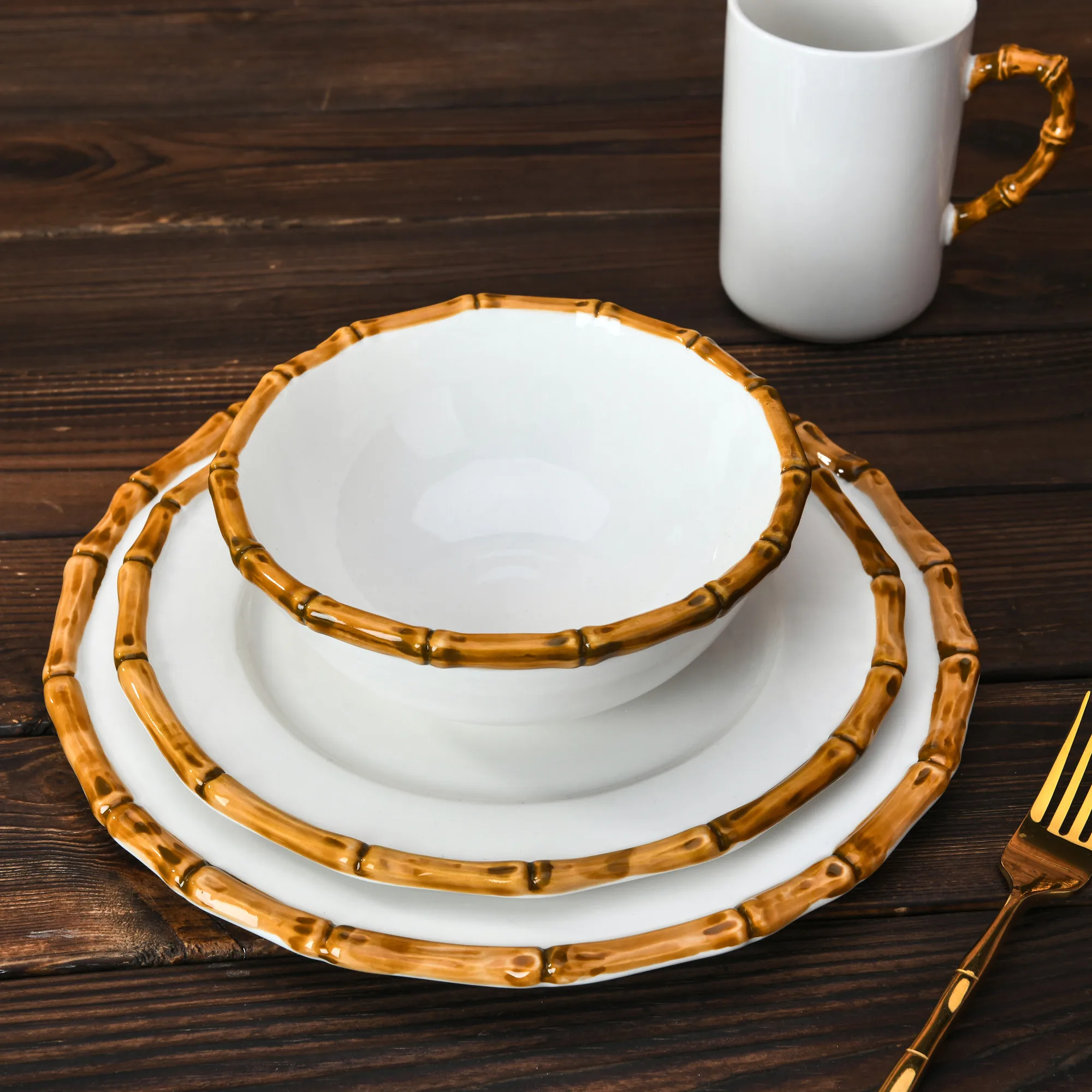 Bambus-Kanten Geprgte Retro-Stil Keramik-Essteller Weie  Porzellan-Hochzeits-Teller- und Schssel-Sets Vegetarisches Geschirr-Set