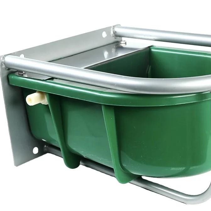 High Quality 9L Plastic Horse Stall Cattle Drinking Drinker Bowl