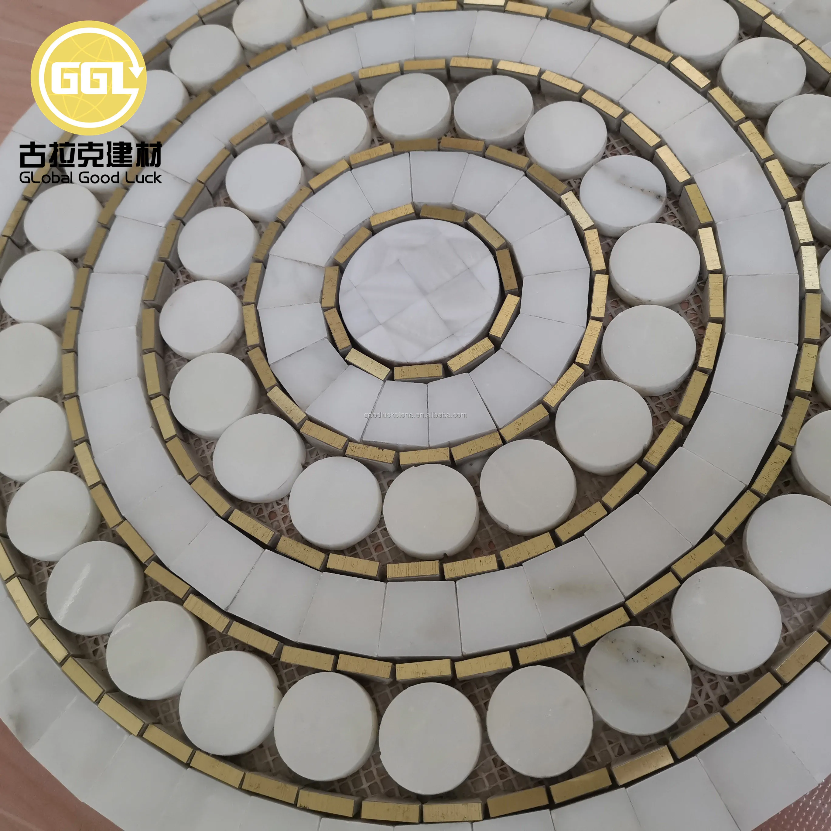 Brass mix White Marble Waterjet Mosaic Wall Tiles For Hotel Project