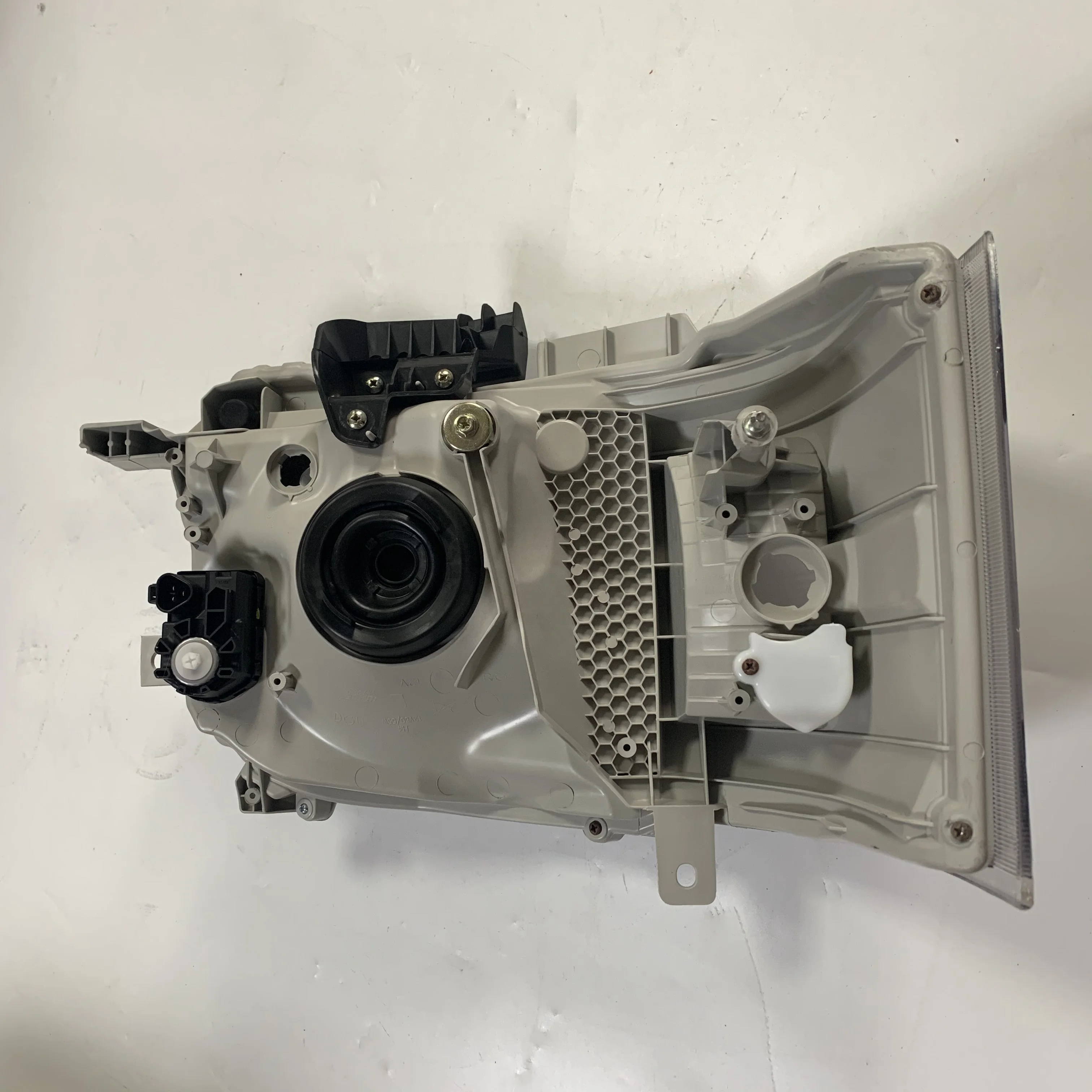 ライオン様/ED70 Amazon.com: Go-Parts - Headlight Assembly for Toyota Tacoma