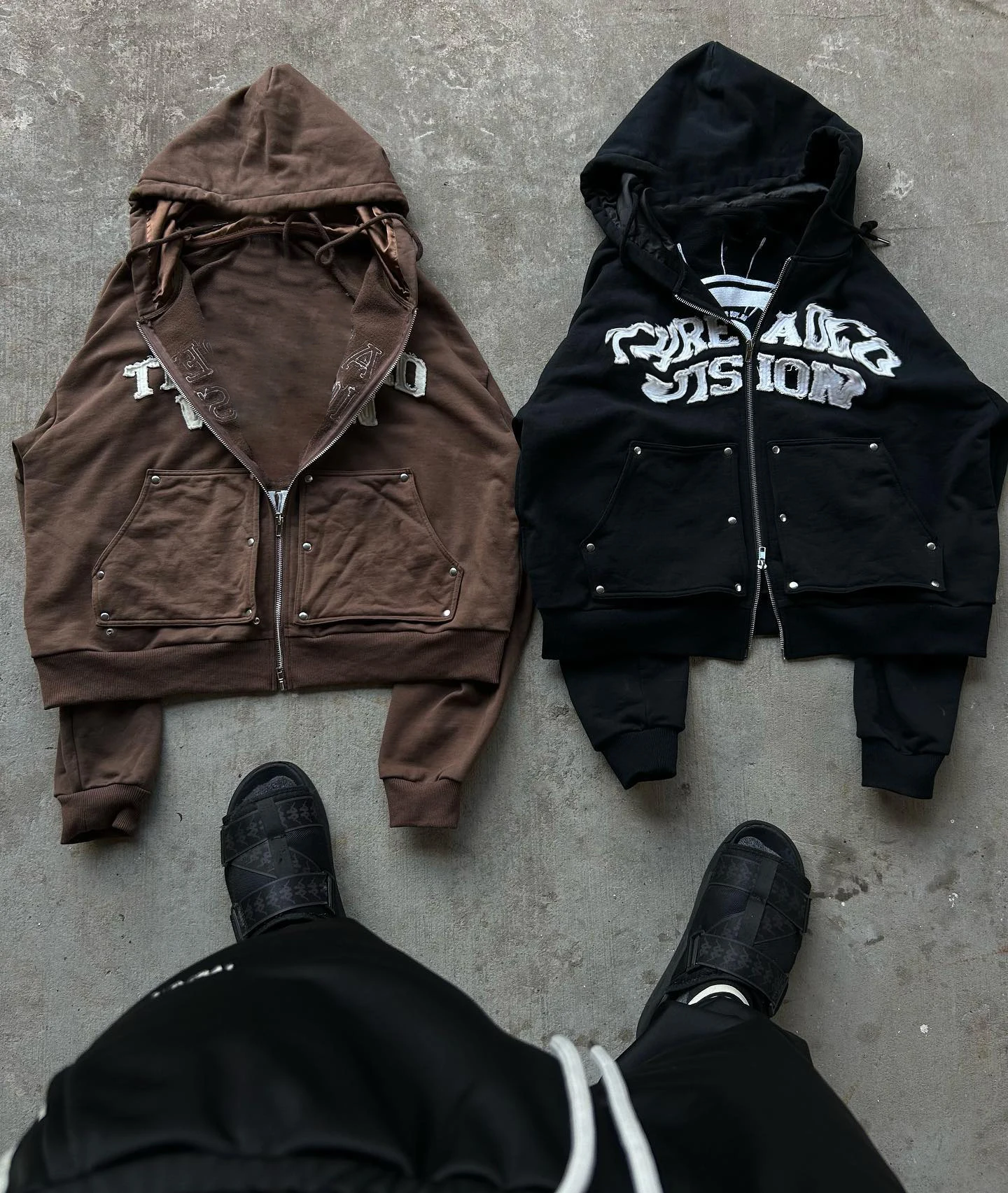 Wholesale Custom Double Zipper Embroidered Logo Men'S Hoodie Sweatshirt Heavyweight Streetwear Cotton Riveted Zip up Hoodie Men gallery 2