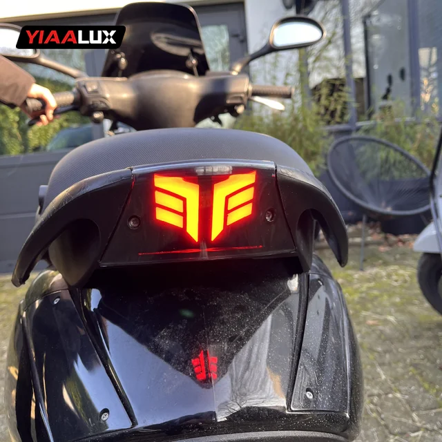 Lampu Belakang Sepeda Motor LED Sistem Penerangan Lampu Rem untuk Piaggio ZIP