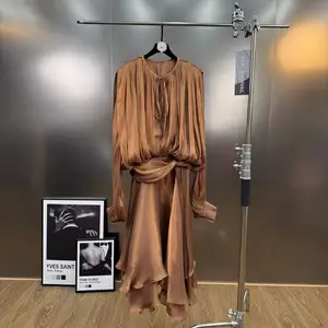 Wholesale Autumn 2026 New Fashion Elegance Temperament Crew Neck Bubble Sleeve Pinch Pleated Waist French Women's Dress