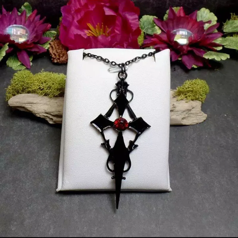 Collana Croce Gotica Nera Grande – Crocifisso Ornato Stile Vampiro – Catena 20 Pollici - Foto 5