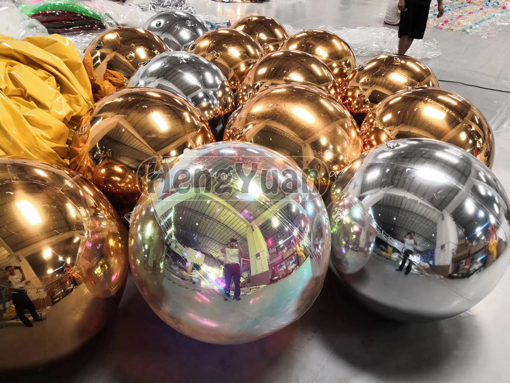 PVC Reflective Christmas Inflatable Mirror Ball for Decoration Festival ...