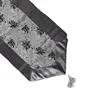 Runner da tavolo con nappe grigie