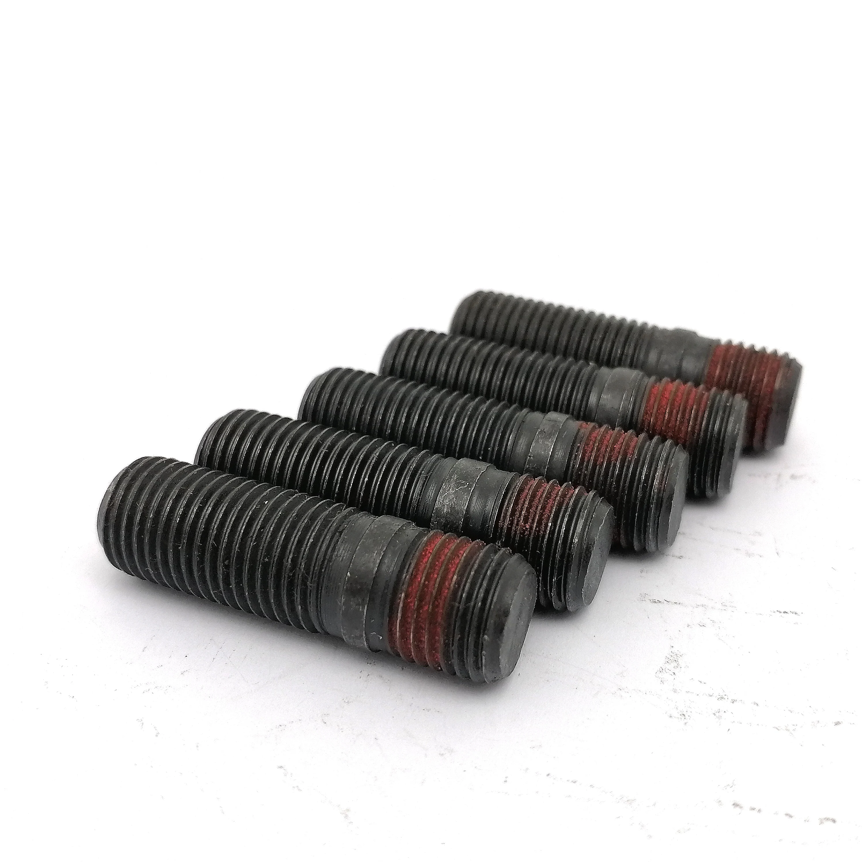 Newgate Forklift Spare parts wheel bolt 0039128901 1429128901 for Linde Forklift Parts details