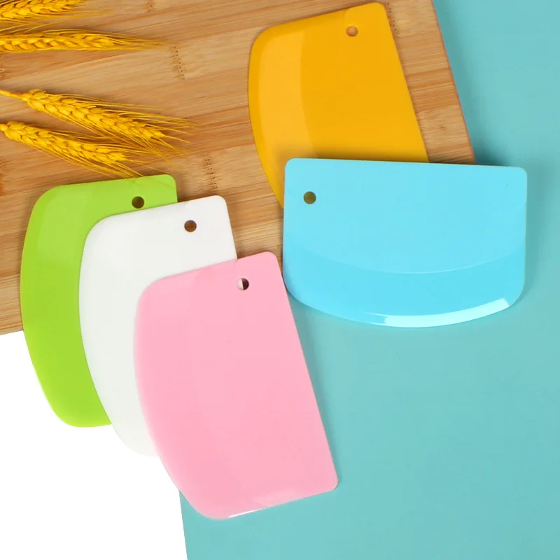 10 stuks deegschraper bankschraper plastic flexibele kom schraper 4,53 x 3,54 inch hoeken taartschraper taartmodellering gebruiksvoorwerpen bakbenodigdheden schraper gereedschap keuken (wit, groen