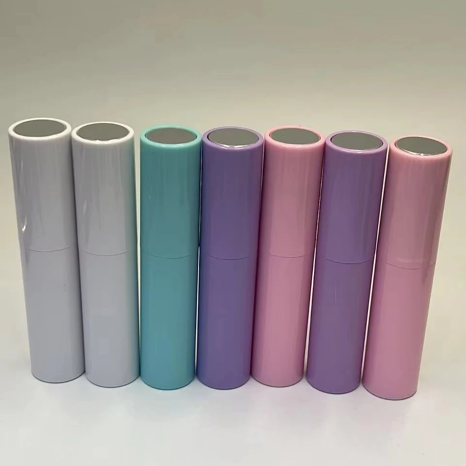 Wholesale  Pink Plastic Lip Stick Tube Shape  Finish Screen Printing for Lip Gloss Capacity 8ml Twist Sprayer