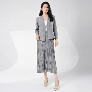 Factory Direct Sales Summer Pleated Women's Suit Stretchy Plus Size Design Cardigan Top and Skirt Two-Piece Set